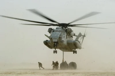 tomyclik - #aircraftboners #militaria #sikorsky 

CH-53K