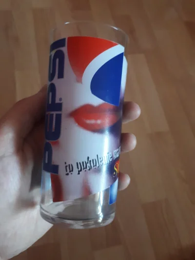 ale-fruwa-kosmonauta - Ktoś jeszcze pamięta tę serię szklanek Pepsi? 

#gimbynieznajo...