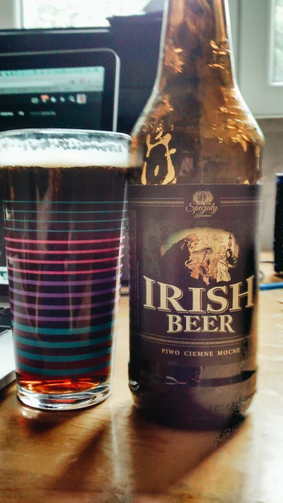 trb - Kormoran Irish Beer



Ciemne piwo, lekko przejrzyste, szczególnie przy dnie ko...