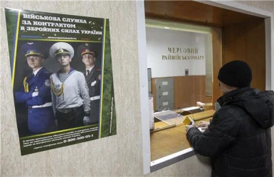 nawon - > Long queues at #ukraine army recruitment posts. Sergeant tells volunteers 3...