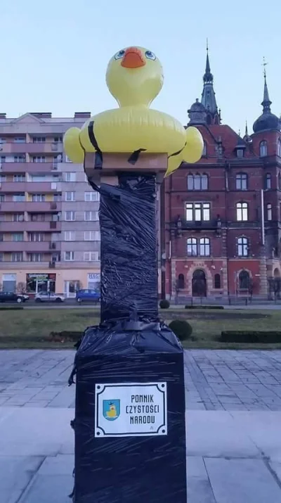 JacobTheTsar - W Legnicy rozwalili kolejny radziecki pomnik, ale tym razem ktoś trosz...