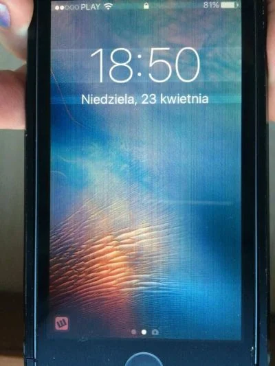 Jestem_Oburzony - Coś się stało z moim #iphone 5s, prawdopodobnie od uderzenia - może...