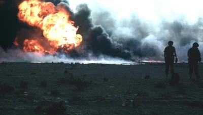Kicajowy - #militaria #historia 
Płonące pola naftowe podczas operacji Pustynna Burz...