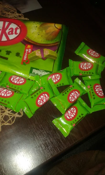 ciulus - Patrzcie co mam japonskie KitKaty o smaku zielonej herbaty
#kitkat #slodycze...