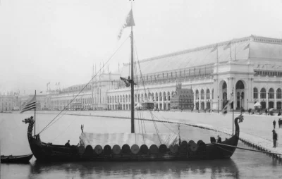 myrmekochoria - Replika łodzi z Gokstad na Chicago World's Fair, 1893.

#starszezwo...