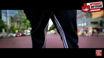 BotRekrutacyjny - Co to za model spodni? Adidas, paski mają od wewnątrz

#streetwea...