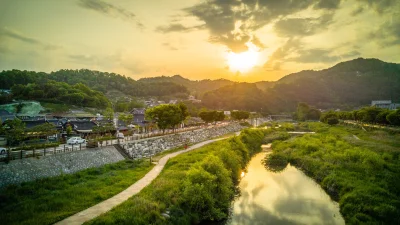 j.....e - Jeonju jest miastem i stolicą prowincji Jeolla Północna w Korei Południowej...