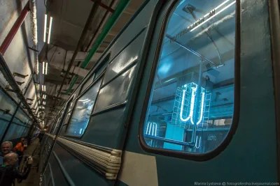 jooj - #metro #dezynfekcja #moskwa #transportpubliczny 
Wagony metra moskiewskiego d...