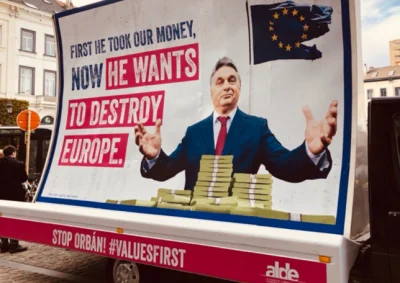 eoneon - Ciekawe billboardy pojawiły się w Brukseli :)

Znalezisko: https://www.wyk...