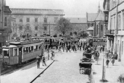 piekuo - Plac Wszystkich Świętych około roku 1925 - na pierwszym planie linia nr 5 na...