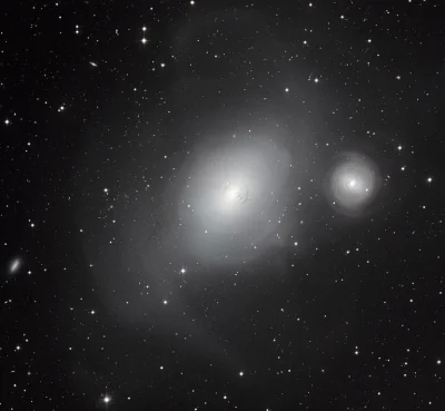 d.....4 - NGC 1316 (również Fornax A, PGC 12651 lub Arp 154) –galaktyka soczewkowata ...