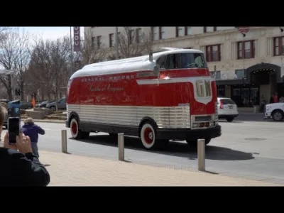 starnak - Futurliner #10 cruising OKC, highlights Auto Show