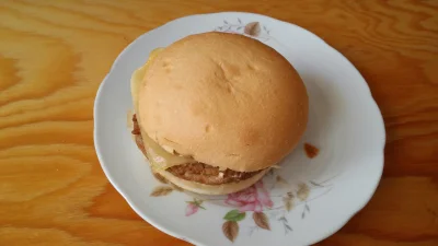 n.....y - 9zł za 4 sztuki w żabce

Smaczne

#hamburgerboners