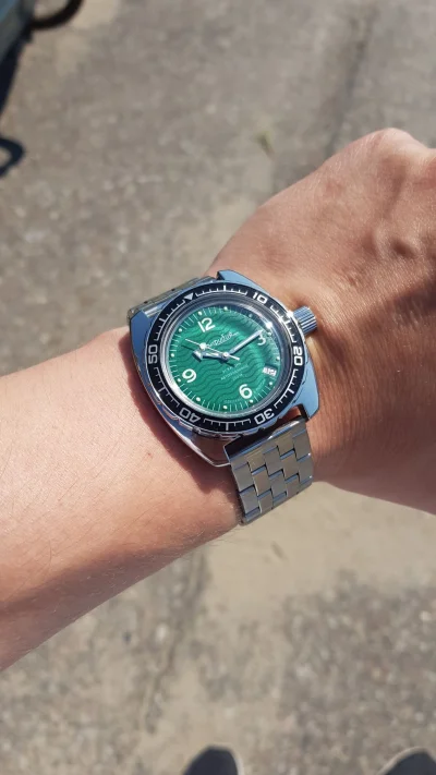 MiensoMielone - @Machinae_Supremacy Vostok Amphibia 150348? Podobny ksztalt koperty, ...