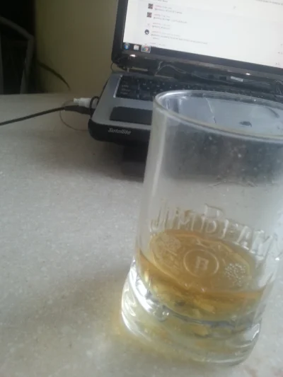 idziol - @pablonzo: @reason: @radek0112: @chilling: a ja na kaca pije whisky bo wczor...