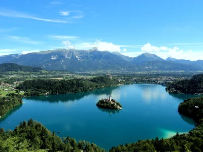 Lizus_Chytrus - > Wyspa Blejski Otok na jeziorze Bled w Słowenii
w komentrzu reszta,...
