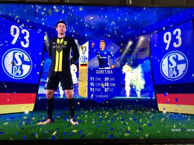 V.....n - #fut #fifa18 Po raz kolejny moge to napisac: Dziękuję Pan EA za nową fajną ...