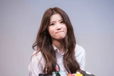 K.....o - #mijoo #lovelyz 
#koreanka