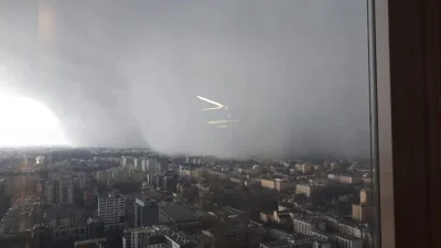 mniamniut - nawiedzila was p o t e z n a chmura
#Warszawa #pokarzchmure