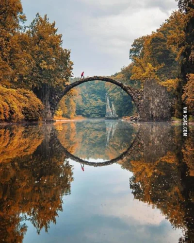 Middle-Earth - #earthporn Rhododendron Park - Kromlau, Germany - jesienia