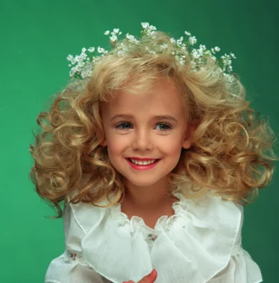 Y.....O - Zagadka śmierci JonBenet Ramsey – 6 letnia królowa piękności

JonBenet Ra...