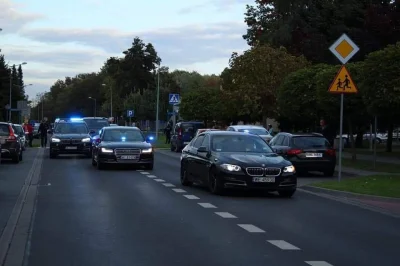 Nelson2004 - 4.10.2018 godzina 17:45

Oświęcim, ul. Słowackiego - potrącenie dzieck...