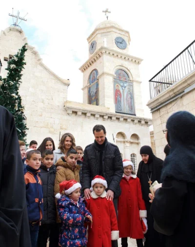 Hugenot111 - Wyjaśniło się dlaczego Assad pozwala tak wesoło obchodzić święta. 
Dziec...