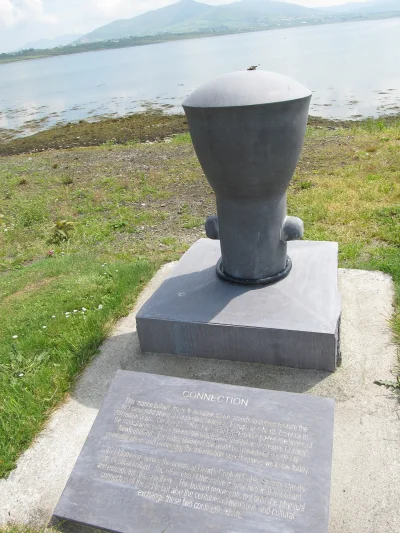 Jade_Elenne - A tak wygląda pomnik na wyspie Valentia (u południowo-zachodniego wybrz...