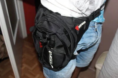 Seraphiel - @kefas_safek: jak nie plecak i tankbag to masz jeszcze "nerkę" na nogę, a...