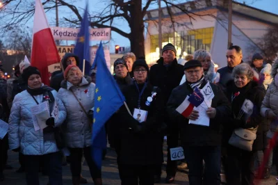 szczamnamlodziez - > ślepi #!$%@? czy co XD wyborcy PiSu dokonują autodestrukcji

@...