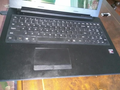 gieszczu - Mirki, mam prośbę/zlecenie. 
Mam małe problemy z moim #laptopy
Mieszkam za...