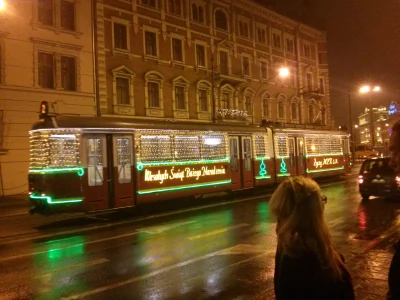 S.....k - Taki tramwaj śmiga sobie po #krakow

Jakość słaba, bo zdjęcie robione na sz...