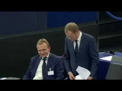 M.....a - @remoine: Co do mowy to nie znalazłem, ale tutaj widać, że słucha Farage'a ...