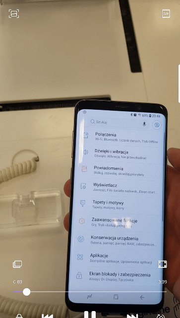 Unik4t - @Mekki: no wiem. Ale wiem też że Samsung ma krzywe akcję z ekranami i stąd p...