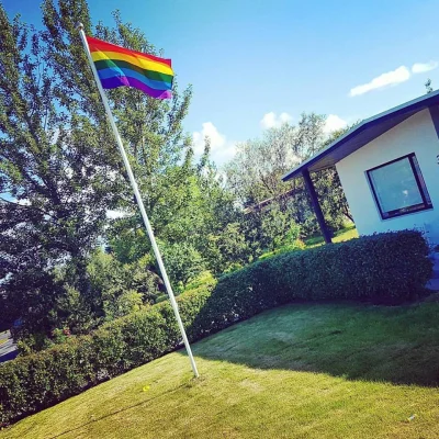 EYJAN - Wielu mieszkańców Reykjavíku otwarcie wspiera odmienność seksualną. ʕ•ᴥ•ʔ
#i...