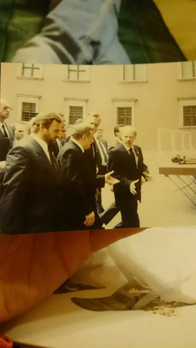 200wewisni - zobaczcie mirki co znalazłem za foto u rodziców ( ͡° ͜ʖ ͡°)

#lechwalesa...