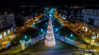 n.....t - Ładne to bardzo jest (｡◕‿‿◕｡)
#gliwice #cityporn #swieta