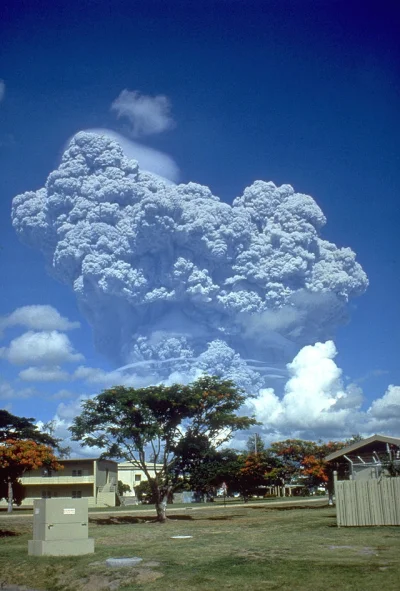 saragas - #zdjecia #ciekawostki



Erupcja wulkanu Pinatubo znajdującego się na wyspi...