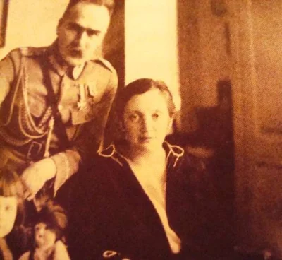 N.....h - Było o Piłsudskim, teraz trochę o jego żonie, Aleksandrze Szczerbińskiej.
...