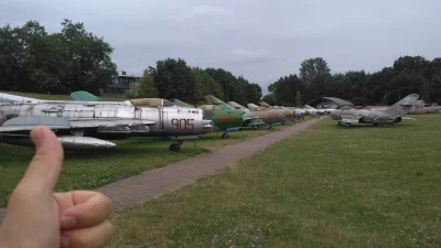 lukaszcba1989 - Szef: '' A jeżeli będą chcieli pójść do muzeum lotnictwa, to zabierze...