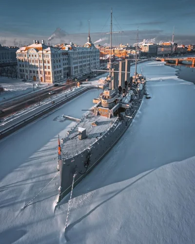 Castellano - Rosyjski krążownik Aurora
foto: vitaliy.karpovich
#fotografia #rosja #...