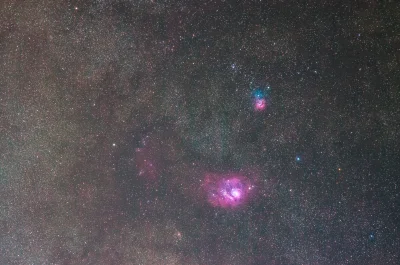namrab - Okolice mgławic Messier 8 i Messier 20 w gwiazdozbiorze Strzelca. Fotka z li...