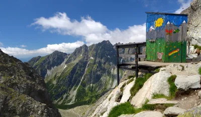 Q.....i - @stannis: wc przy chacie pod Rysami w Tatrach
