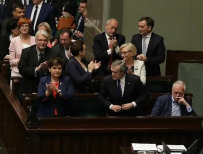 Greg36 - 46. posiedzenie Sejmu VIII kadencji 15:00:00

Wszyscy wstają, klaszczą a t...