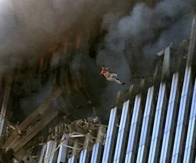 ShineLow - Randy skaczący z płonącego World Trade Center
2001 (koloryzowane) 
#trai...