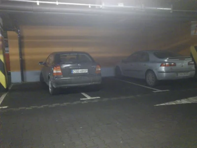 Ziom_Bel - Karny #!$%@? za takie parkowanie #bydgoszcz