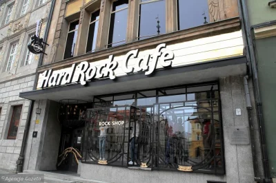 mroz3 - Hard Rock Cafe bardzo spoko, wystrój ładny, w środku czysto.
Z żoną przejrze...