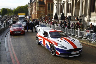 SiekYersky - ładny Aston 

#wykopcarsavenue #astonmartin