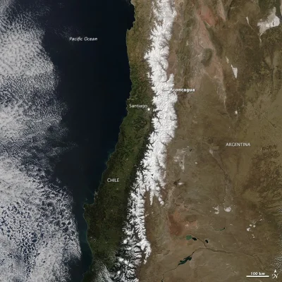 mactrix - Zimowa pierzyna na Andach fot. NASA. Widać wyraźne odcięcie od strony Chile...