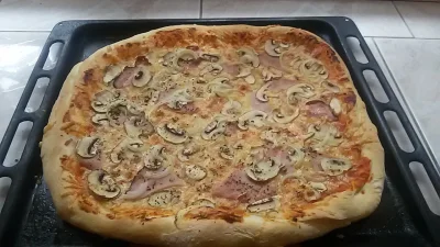 ColdTurkey - #pizza #gotujzwykopem #gotujzmikroblogiem #pokazobiad

Smacznego ;) 
...